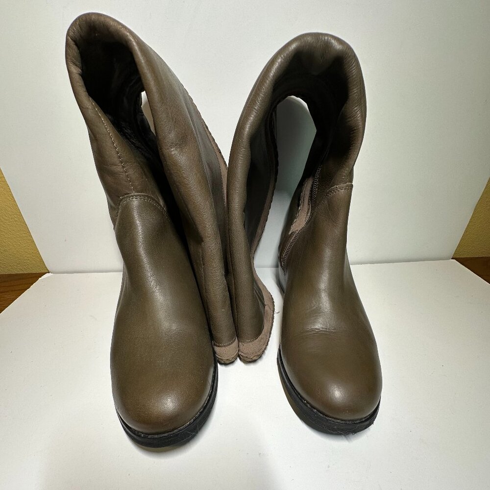 Naughty Monkey Knee High Leather Riding Boot in Olive w/ side zipper size 8.5